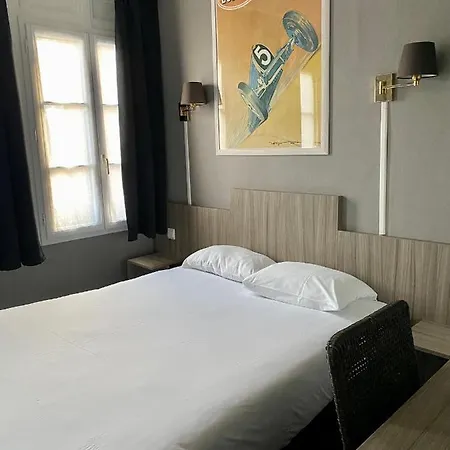 Hotel Celine - Hotel De La Gare 3*