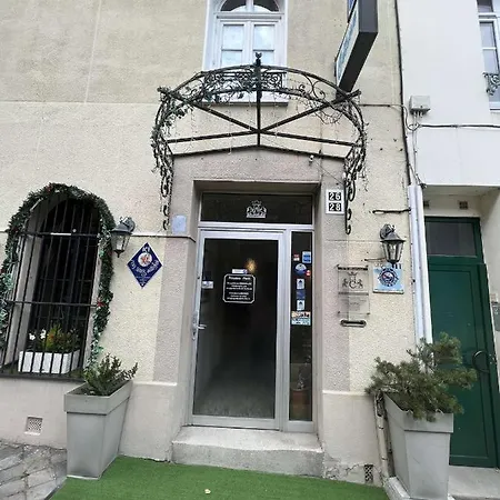 Hotel Celine - Hotel De La Gare 3*