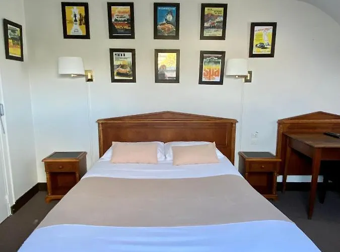 Hotel Celine - De La Gare 3*