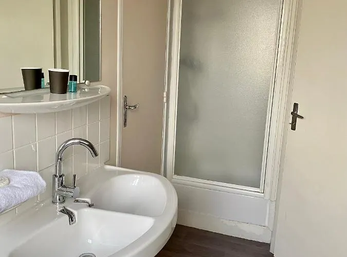 Celine - De La Gare Hotel 3*