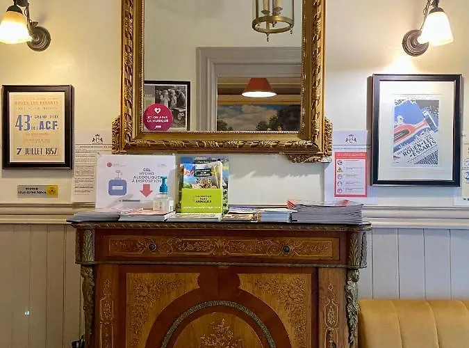 Celine - De La Gare מלון 3*