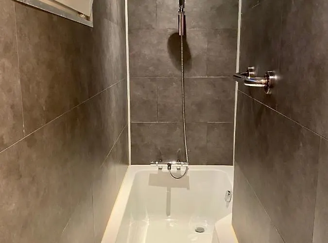 Celine - De La Gare Hotel 3*