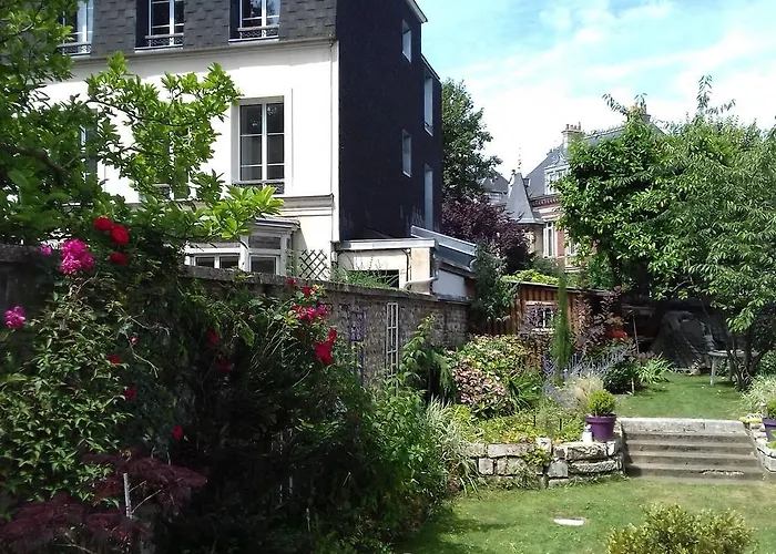 Celine - De La Gare Hotel 3*